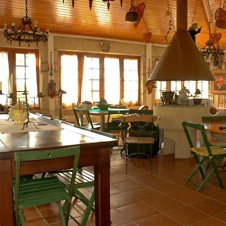 Casa De Crespins بيت للعطل