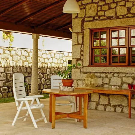 Casa De Crespins بيت للعطل كامينيا