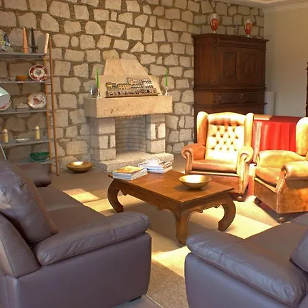 Casa De Crespins بيت للعطل كامينيا