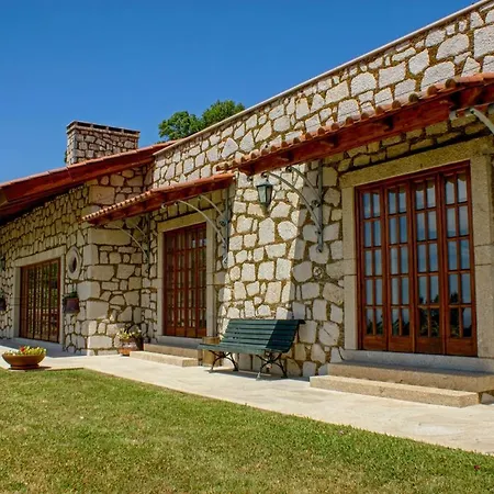 Casa De Crespins بيت للعطل